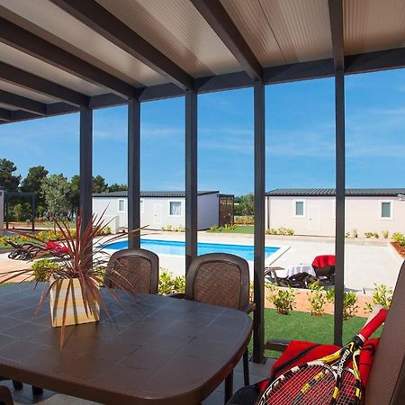 Camping Adria Mobile Homes In Camping Kastanija Novigrad  Exterior photo