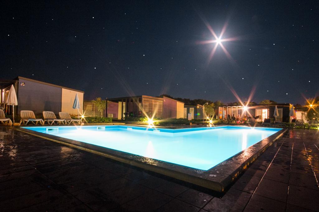Camping Adria Mobile Homes In Camping Kastanija Novigrad  Exterior photo