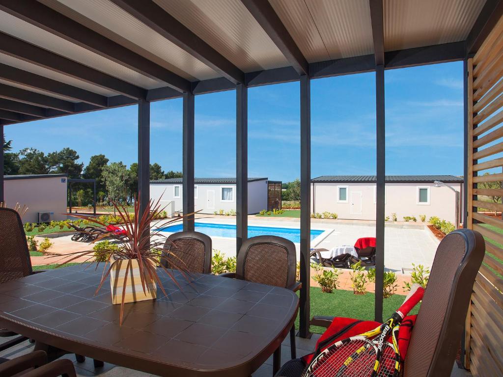 Camping Adria Mobile Homes In Camping Kastanija Novigrad  Exterior photo