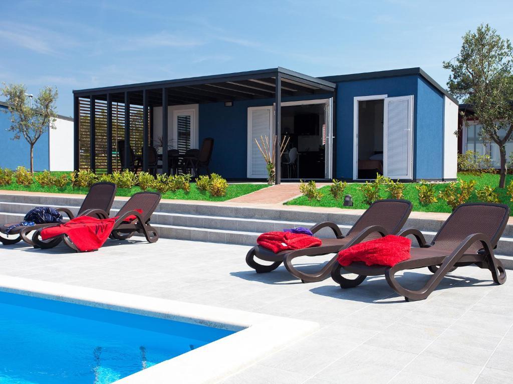Camping Adria Mobile Homes In Camping Kastanija Novigrad  Exterior photo