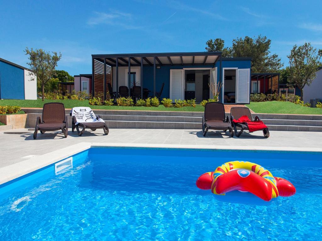 Camping Adria Mobile Homes In Camping Kastanija Novigrad  Exterior photo