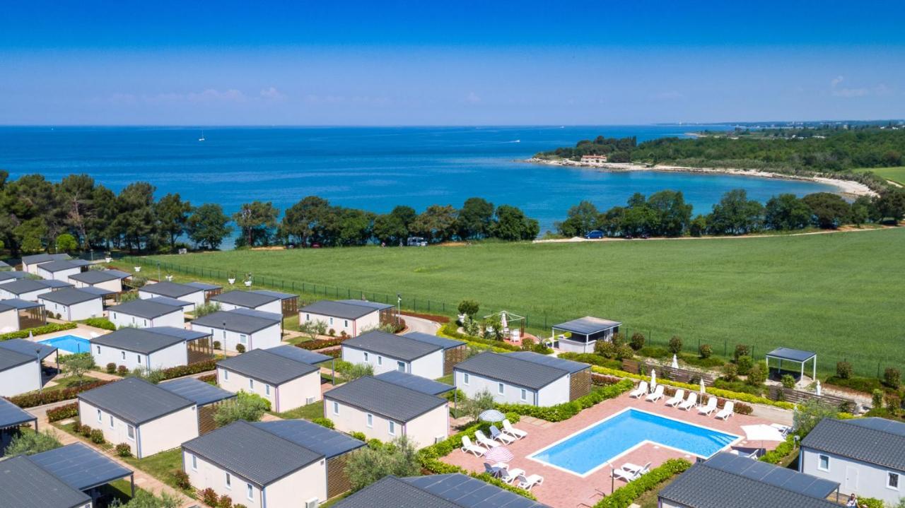 Camping Adria Mobile Homes In Camping Kastanija Novigrad  Exterior photo