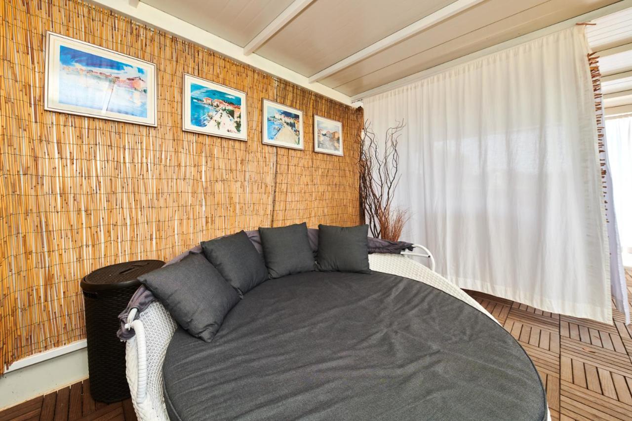 Camping Adria Mobile Homes In Camping Kastanija Novigrad  Exterior photo